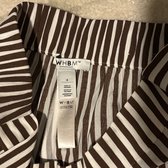 Striped Linen Capri Pants - Picture 2 of 2